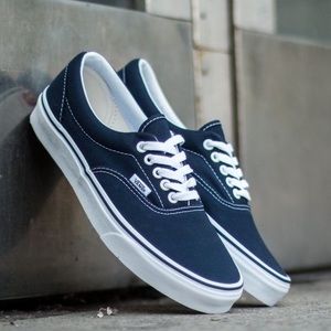 Navy blue vans 💙